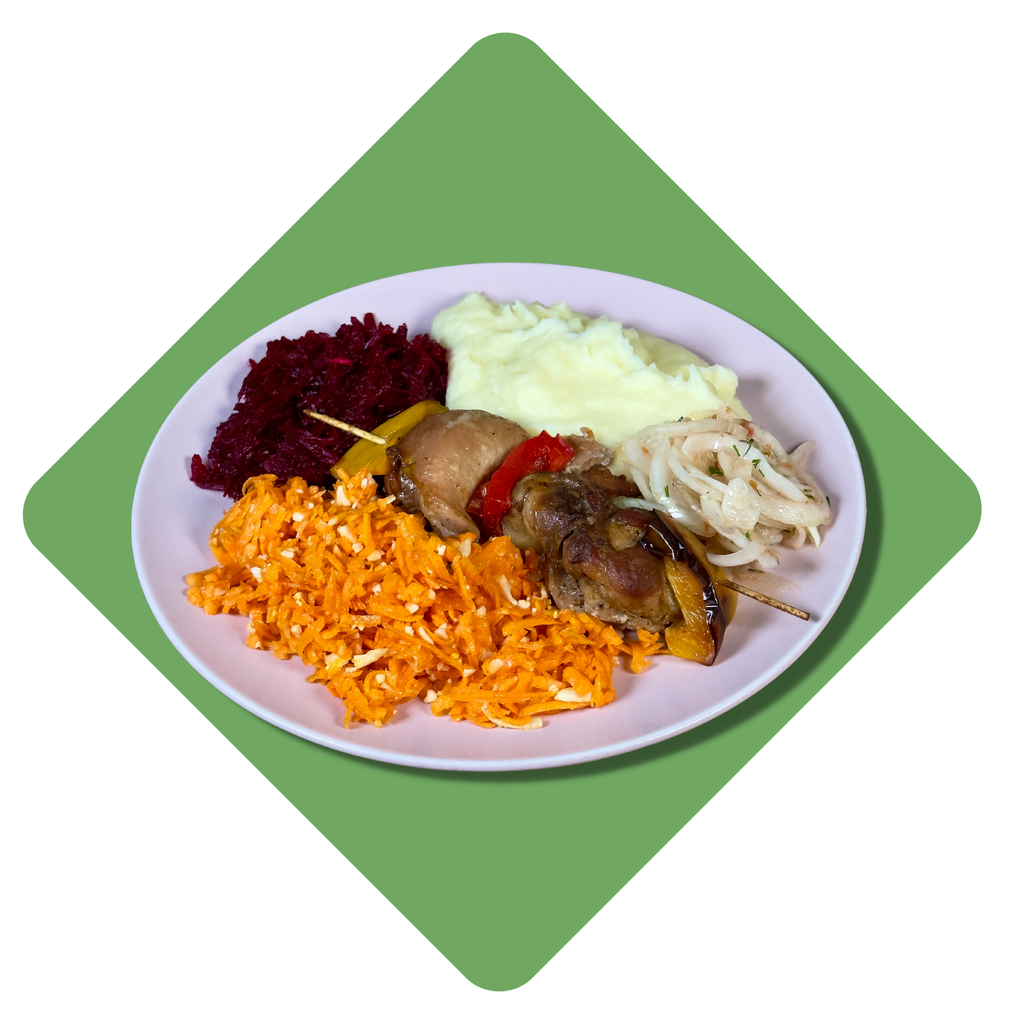 Vištienos šašlykas su naminiu pomidorų padažu gardintu petražolėmis ir česnakais