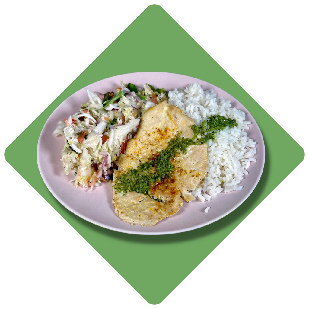 Žemoje temperatūroje kepta vištiena, patiekiama su žolelių padažu 