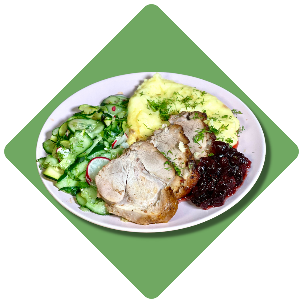 Žemoje temp. keptos kiaulienos kumpio riekelės su spanguolių padažu